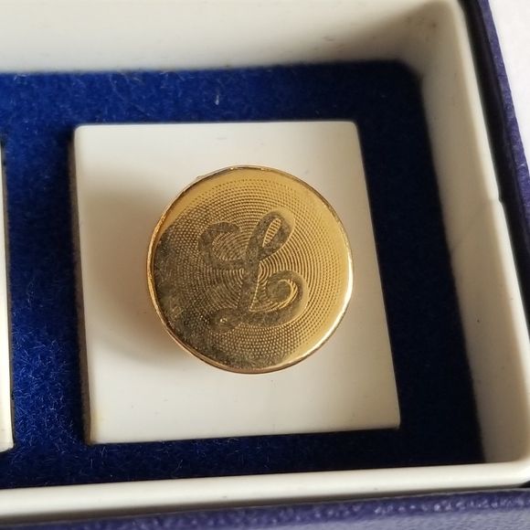 Relisted -Vintage Inital button mates by Dante gold tone letter L - Picture 5 of 10